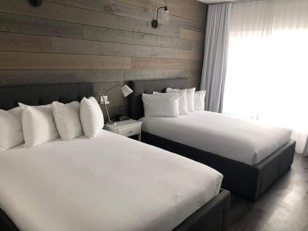 Hotel Sept-Iles Hotel