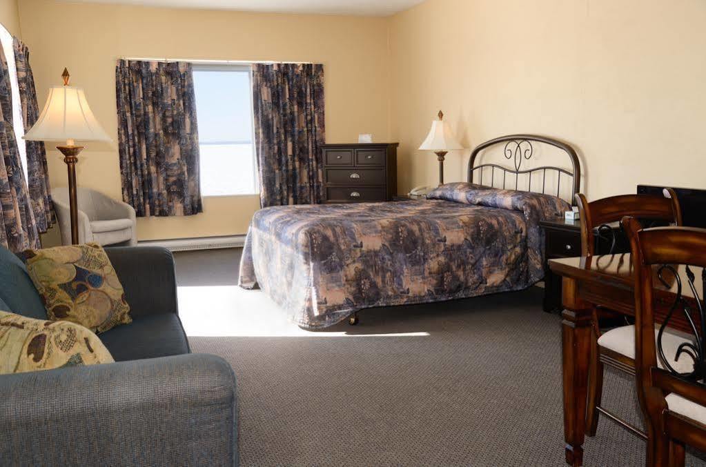 Hotel Sept-Iles 3*
